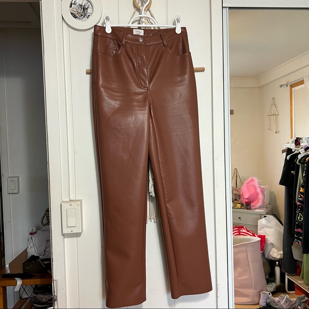 Aritzia Melina Pant - Picture 3 of 4